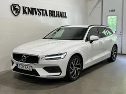 Vit Begagnad 2019 Volvo V60 Kombi | 257 400 kr (Marknadspris)