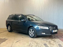 Grå Begagnad 2015 Volvo V70 Standard Kombi | 134 800 kr (Marknadspris)