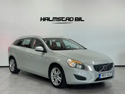 Vit Begagnad 2011 Volvo V60 Summum Kombi | 79 500 kr (Dyr)