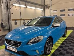 Begagnad 2015 Volvo V40 R-Design Halvkombi | 129 000 kr (Bra pris)