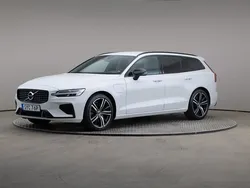 Vit Begagnad 2022 Volvo V60 R-Design Kombi | 395 000 kr (Marknadspris)