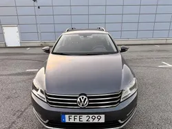 Mörkgrå Begagnad 2014 VW Passat GT Kombi | 89 900 kr (Marknadspris)