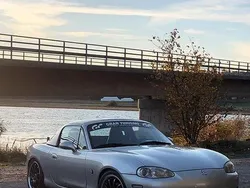 Grå Begagnad 2003 Mazda MX5 Cab | 54 000 kr (Marknadspris)