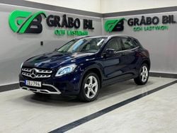 Mörkblå (blå) Begagnad 2018 Mercedes GLA200 SUV | 219 900 kr (Marknadspris)