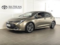 Grön Begagnad 2024 Toyota Corolla Style Halvkombi | 299 900 kr (Lite dyr)