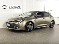 Grön Begagnad 2024 Toyota Corolla Style Halvkombi | 299 900 kr (Lite dyr)
