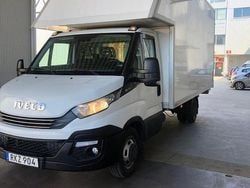 Vit Begagnad 2015 Iveco Daily | 159 900 kr (Lite dyr)