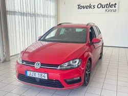 Röd Begagnad 2016 VW Golf VII R-line Kombi | 129 900 kr (Marknadspris)