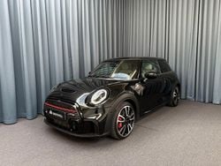 Svart Begagnad 2024 Mini John Cooper Works Halvkombi | 389 000 kr (Dyr)