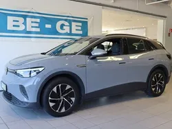 Grå Begagnad 2023 VW ID.4 Pro Performance SUV | 359 900 kr (Marknadspris)