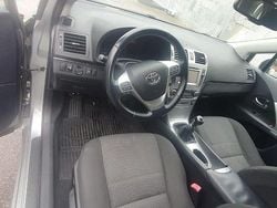 Grå Begagnad 2012 Toyota Avensis Business Edition Kombi | 62 900 kr (Marknadspris)