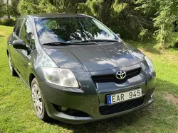 Grön Begagnad 2008 Toyota Auris Halvkombi | 35 000 kr (Bra pris)