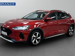 Röd Begagnad 2022 Ford Focus Active Halvkombi | 209 900 kr (Marknadspris)