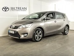 Brun (avantgarde bronze metallic) Begagnad 2014 Toyota Verso Edition Minibuss | 149 900 kr (Marknadspris)