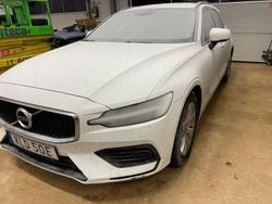 Vit Begagnad 2020 Volvo V60 Momentum Kombi | 269 000 kr (Bra pris)