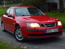 Röd Begagnad 2004 Saab 9-3 Linear Sedan | 32 000 kr (Dyr)