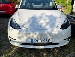 Vit Begagnad 2022 Tesla Model Y Long Range SUV | 345 000 kr (Superpris)