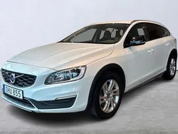 Vit Begagnad 2016 Volvo V60 CC Business Edition Kombi | 239 000 kr (Marknadspris)