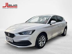 Vit Begagnad 2024 Seat Leon Halvkombi | 199 900 kr (Marknadspris)