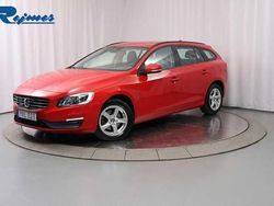 Röd Begagnad 2017 Volvo V60 Standard Kombi | 169 800 kr (Marknadspris)