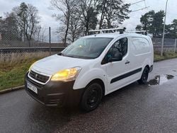 Vit Begagnad 2017 Peugeot Partner Minibuss | 111 250 kr (Dyr)