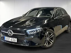 Svart (black) Begagnad 2023 Mercedes A250 Halvkombi | 374 900 kr (Dyr)