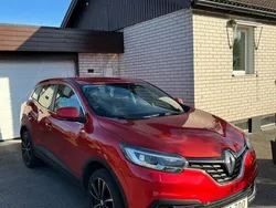 Röd Begagnad 2016 Renault Kadjar SUV | 85 000 kr (Bra pris)