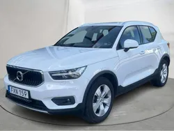 Vit Begagnad 2019 Volvo XC40 Momentum SUV | 255 900 kr (Marknadspris)