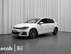 Vit (pure white) Begagnad 2020 VW Golf VIII GTE Sedan | 214 500 kr (Superpris)