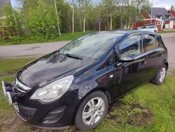 Svart Begagnad 2013 Opel Corsa Enjoy Halvkombi | 49 900 kr (Marknadspris)
