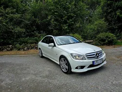Vit Begagnad 2010 Mercedes C180 AMG Sedan | 75 000 kr (Bra pris)