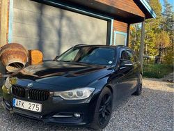 Svart Begagnad 2013 BMW 320 Sport Line Kombi | 99 999 kr (Lite dyr)