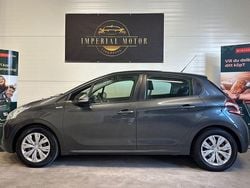 Mörkgrå (grå) Begagnad 2013 Peugeot 208 Halvkombi | 49 500 kr (Marknadspris)