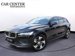 Svart Begagnad 2020 Volvo V60 CC Momentum Kombi | 279 900 kr (Marknadspris)