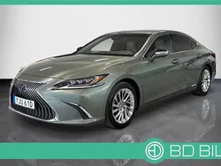 Grön Begagnad 2019 Lexus ES300H Luxury Line Sedan | 429 900 kr