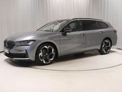 Grå Begagnad 2025 Skoda Superb SportLine Kombi | 439 900 kr (Dyr)