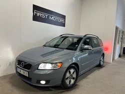 Ljusblå Begagnad 2011 Volvo V50 Momentum Kombi | 78 700 kr (Marknadspris)