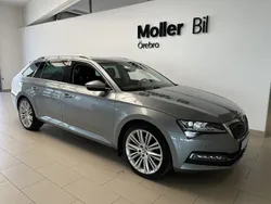 Grå Begagnad 2020 Skoda Superb Style Kombi | 269 900 kr (Bra pris)