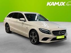 Vit Begagnad 2020 Mercedes C300 Avantgarde Kombi | 269 800 kr (Marknadspris)