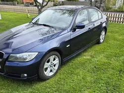 Blå Begagnad 2011 BMW 320 Comfort Edition Sedan | 70 000 kr (Marknadspris)