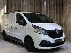 Vit (vit metallic) Begagnad 2018 Renault Trafic Van | 99 900 kr (Superpris)