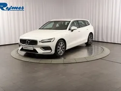 Vit (ice vit) Begagnad 2022 Volvo V60 Kombi | 379 900 kr (Lite dyr)