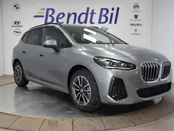 Grå Ny 2025 BMW 225 M Sport Halvkombi | 534 500 kr (Marknadspris)