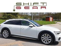 Vit | svart läder Begagnad 2023 Audi A6 Advanced Kombi | 636 500 kr