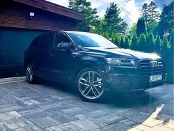 Svart Begagnad 2018 Audi Q7 Sport SUV | 479 000 kr (Dyr)