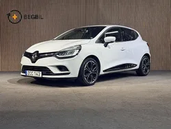 Vit Begagnad 2017 Renault Clio IV Halvkombi | 109 400 kr (Lite dyr)