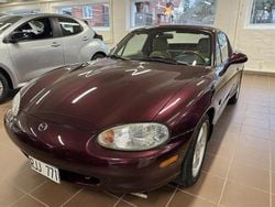 Mörkröd Begagnad 2000 Mazda MX5 Cab | 85 000 kr (Marknadspris)