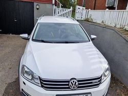 Vit Begagnad 2015 VW Passat Alltrack Kombi | 119 000 kr (Bra pris)
