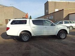 Vit Begagnad 2015 Mitsubishi L200 Pickup | 90 000 kr