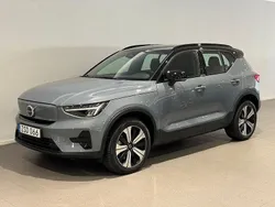 Grå Begagnad 2022 Volvo XC40 Core SUV | 359 500 kr